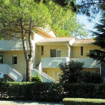 Apartman - 3 Bedrooms, 2 Bathrooms - *